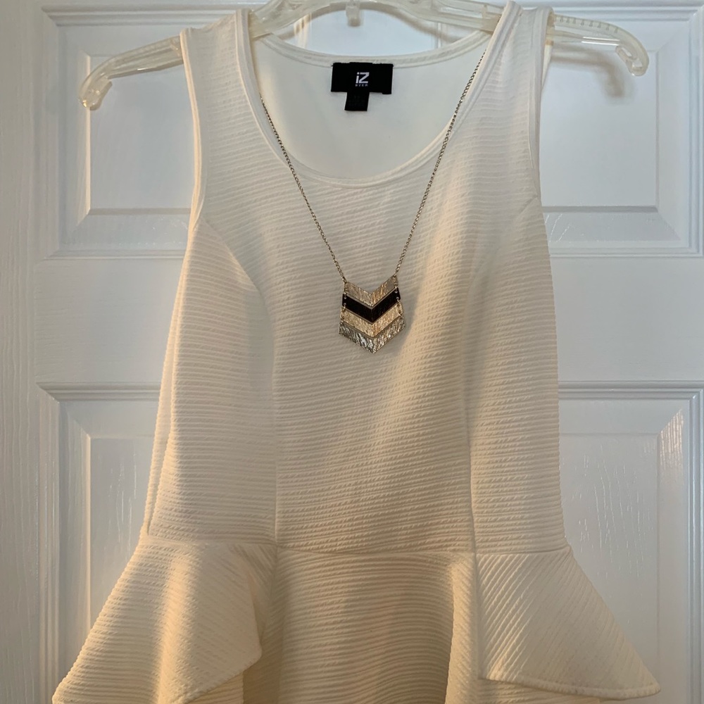 IZ Byer off white top